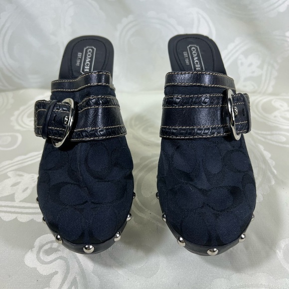 Coach clogs size 8M in good condition - Picture 3 of 10